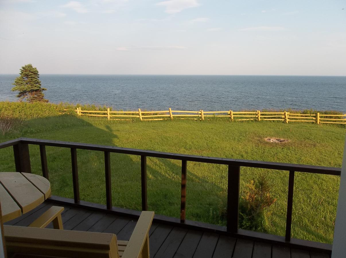 Les Chalets Brise-De-Mer Sainte-Therese-de-Gaspe Dış mekan fotoğraf